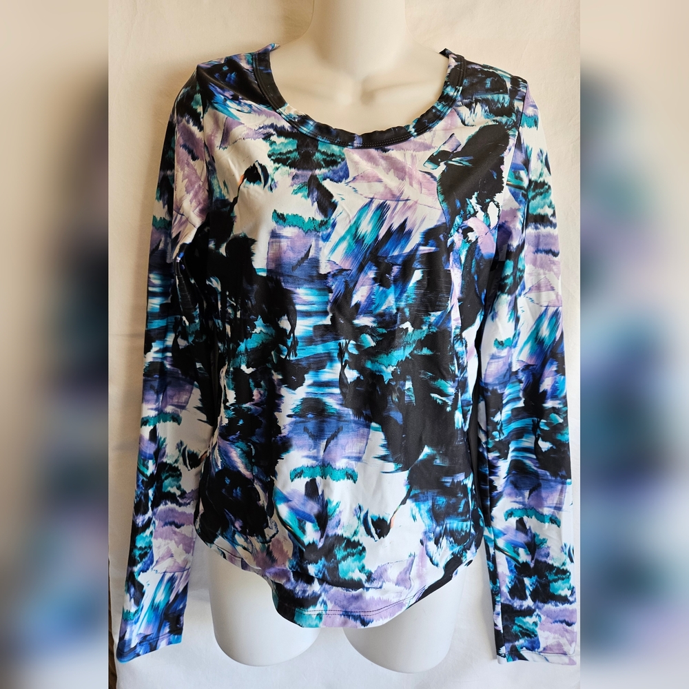 Fabletics Mina Long Sleeve Rashguard – NWT